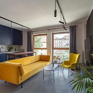 https://villa-wenecja-by-fredmoris-apartments.poznan-hotels.com